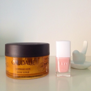 caudalie-gommage-divin-kure-bazaar-laratitapresumida